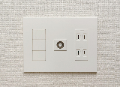 マルチメディアコンセント